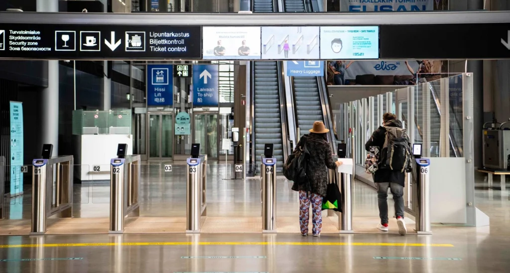 Gate control for passenger boarding and ISPS area access